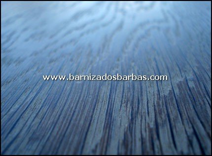 Barniz Ecol&oacute;gico sobre Madera de Roble Tintada